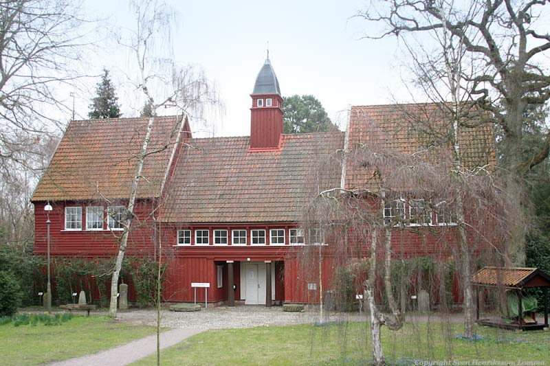 Lite data om bilden:
Plats: Alnarp
Datum: 2006-04-23
Utrustning: Canon EOS 350D + EF 28-135
Data: f 5,6 1/60 s ISO 100
Lantbruksmuséet i Alnarp. Här finns gamla traktorer och lantbruksredskap.