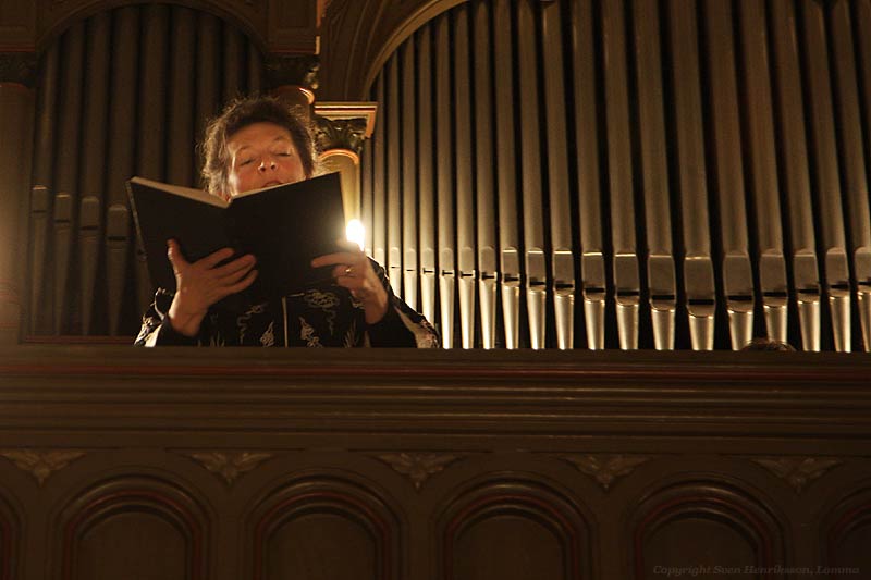 Lite data om bilden:
Plats: Norra Nöbbelövs kyrka, Lund
Datum: 2007-12-02
Utrustning: Canon EOS 40D + EF-S 17-55 F2.8
Norra Nöbbelövs kyrka, Lund