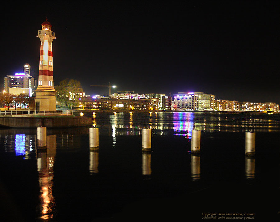 V�stra hamnen sedd fr�n sv�ngbron. Foto: Sven Henriksson, minnesbild.com