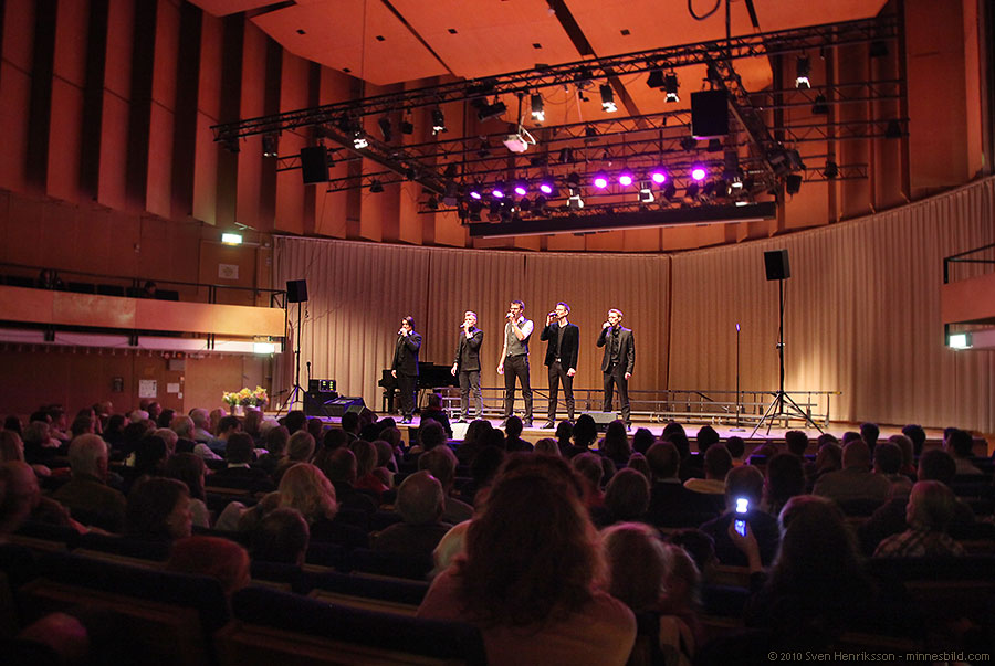 Lite data om bilden:
Plats: Lunds stadshall
Datum: 2010-05-07
Utrustning: Canon EOS 5D + EF 24-105mm
Lunds stadshall