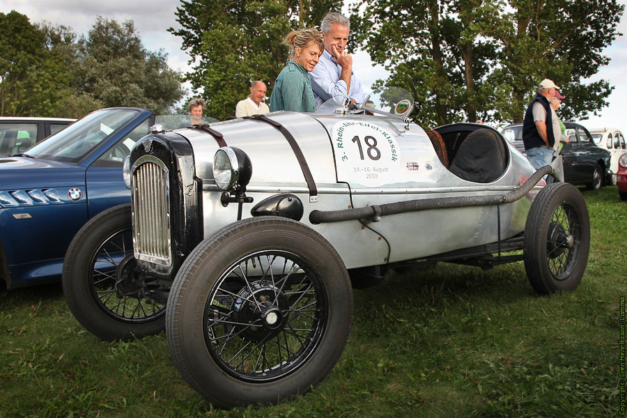 Motortr�ff eller tisdagstr�ff i L�ddek�pinge. Foto: Sven Henriksson, minnesbild.com