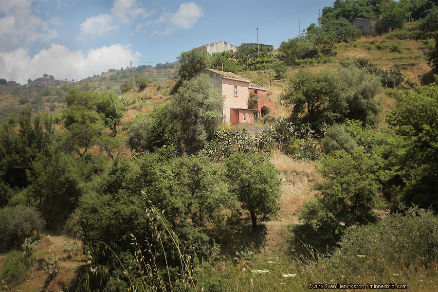 Italy Sicily Mount Peloritani Photo: minnesbild.com